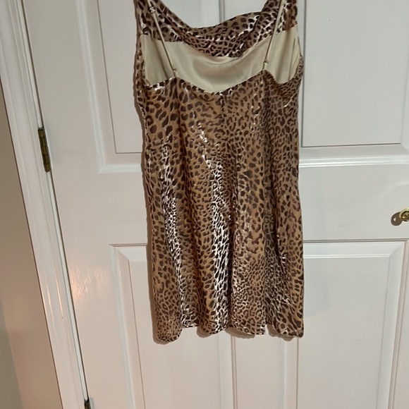 Selfie Leslie leopard dress size large - Picture 6 of 6